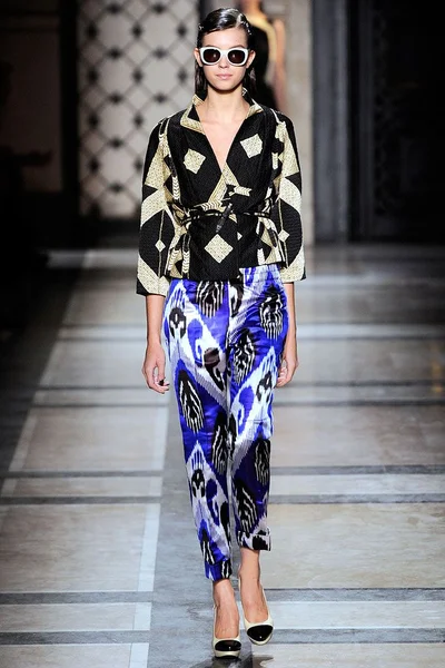 Look 49